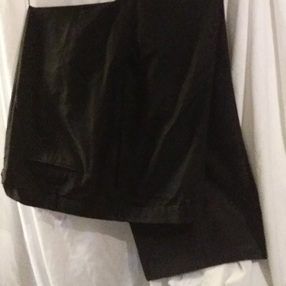 52x38 Big Kings Court black pleaded Pants